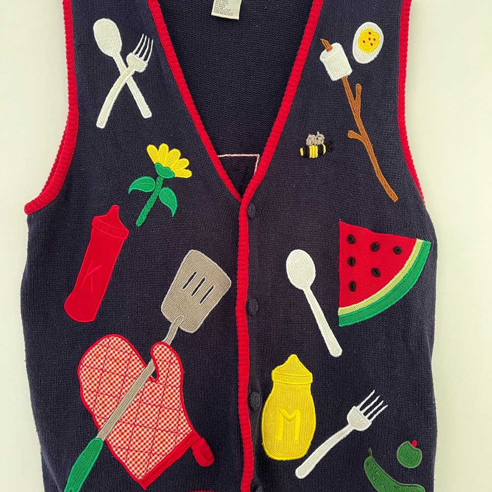 Vintage Mandal Bay 1980’s Sweater Vest Summer Cook Out Grilling Bbq Picnic Sz XL - Picture 9 of 13
